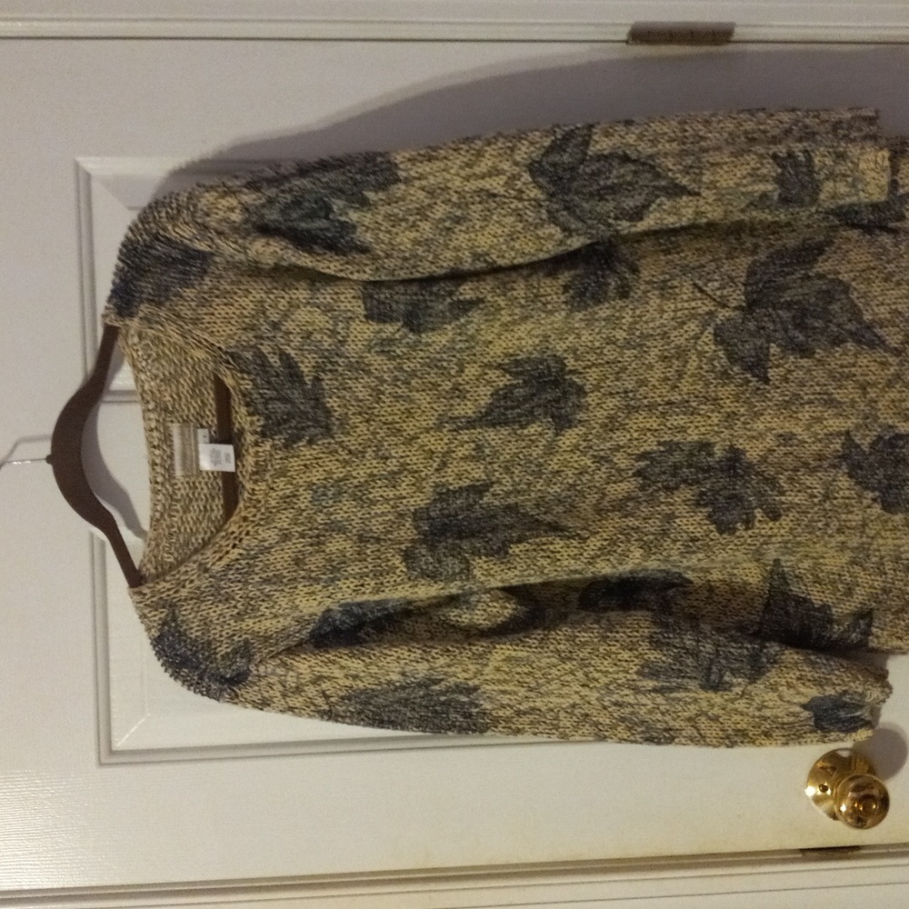 Coldwater Creek Beige and Gray Leaf Pattern Sweater